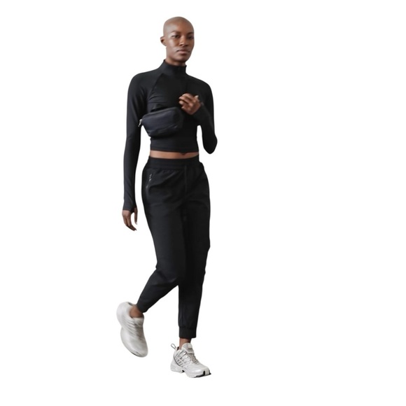 Athleta Trekkie North Relaxed Mid Rise Black Joggers Women Pants - Picture 1 of 15